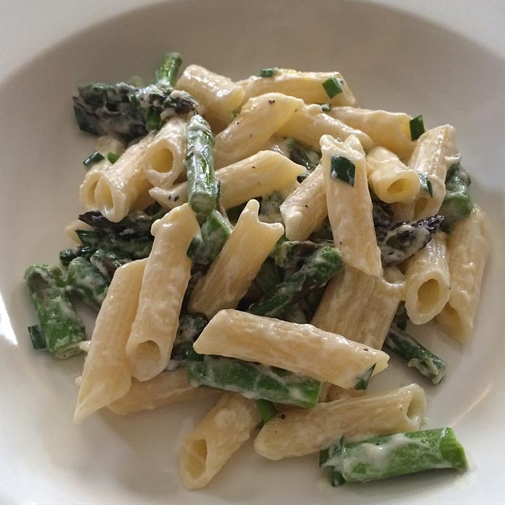 Penne with Asparagus and Goat Cheese
